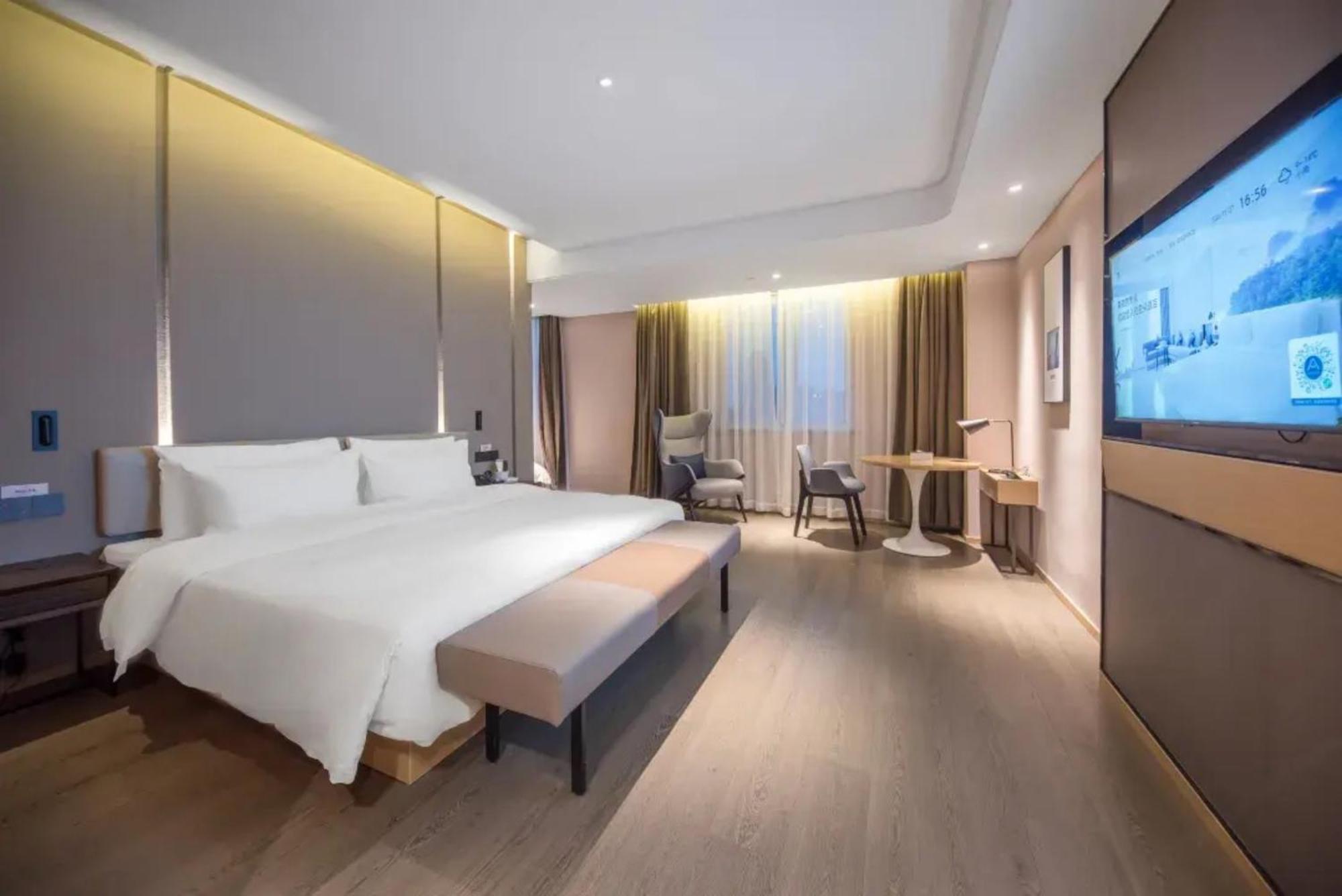 Atour Hotel Shanghai Caohejing Bagian luar foto